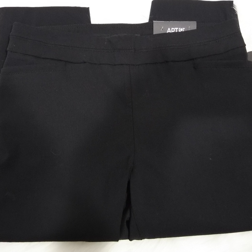 Nwt A.P.T 9  stretch dress capris size 12p